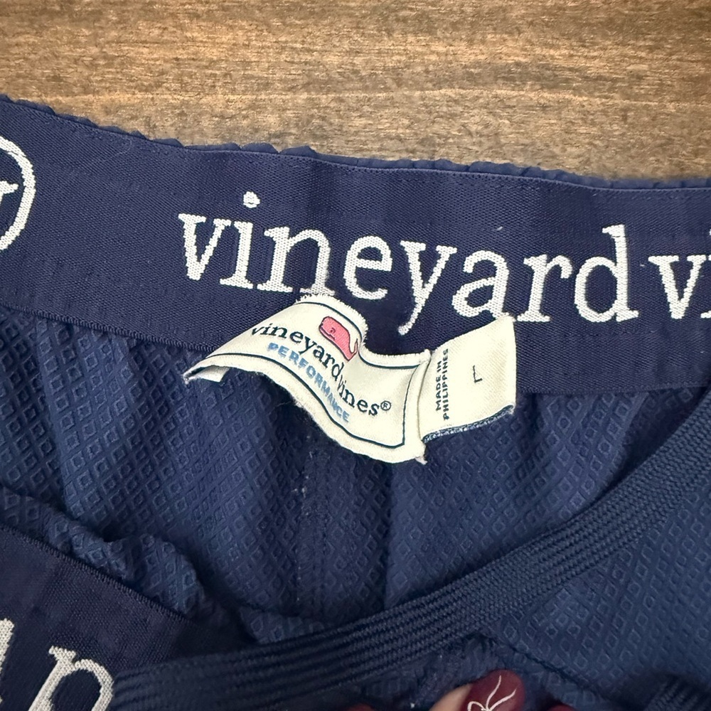 Vineyard Vines Dark Blue sports short - Picture 4 of 5